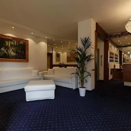 Отель Olympic Regina 3*